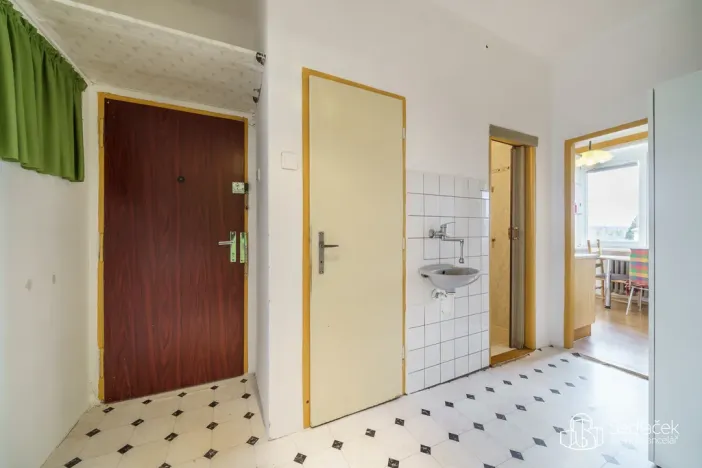 Prodej bytu 3+1, Sokolov, Jednoty, 75 m2