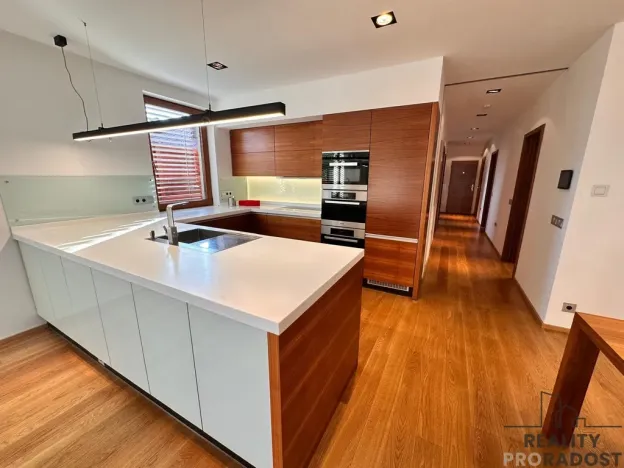 Prodej bytu 3+kk, Olomouc, Chválkovická, 83 m2