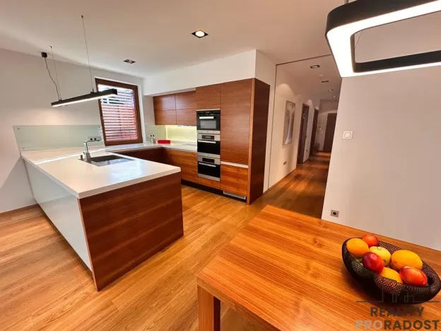 Prodej bytu 3+kk, Olomouc, Chválkovická, 83 m2