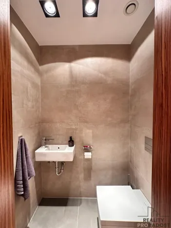 Prodej bytu 3+kk, Olomouc, Chválkovická, 83 m2