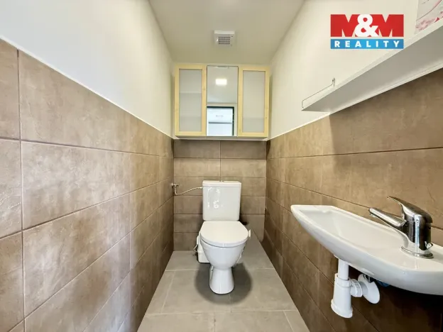 Pronájem bytu 2+kk, Nové Město nad Metují, Družební, 45 m2