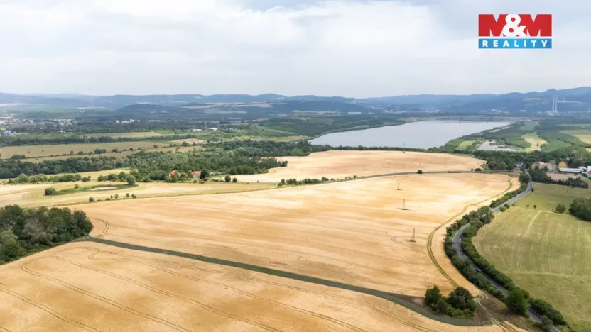 Prodej louky, Chabařovice - Roudníky, 46243 m2