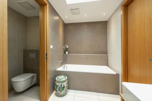 Pronájem bytu 4+kk, Praha - Holešovice, Komunardů, 196 m2