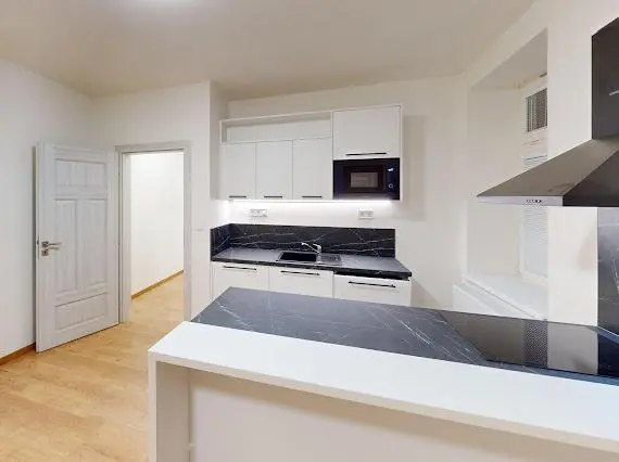 Pronájem bytu 1+kk, Praha - Střešovice, Na Petynce, 35 m2