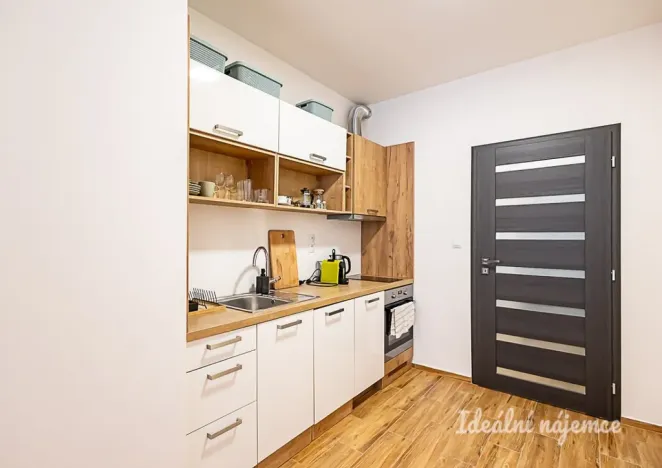 Pronájem bytu 2+kk, Praha - Košíře, Jinonická, 60 m2