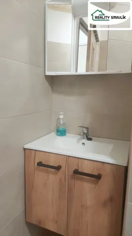 Pronájem bytu 1+kk, Cheb, Šeříková, 19 m2