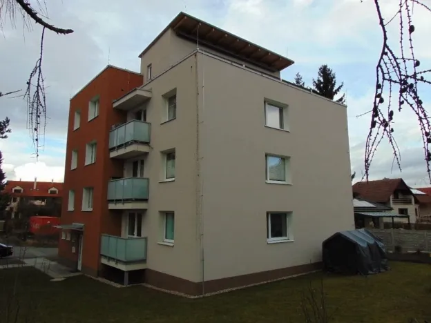 Dražba bytu 3+1, Hostivice, Kmochova, 64 m2
