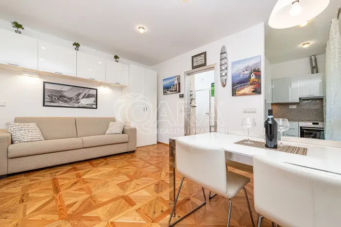 Prodej bytu 1+kk, Praha - Dejvice, Matějská, 33 m2