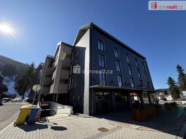 Prodej obchodního prostoru, Harrachov, 45 m2