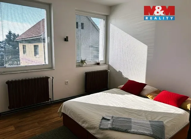 Prodej rodinného domu, Libiš, 300 m2