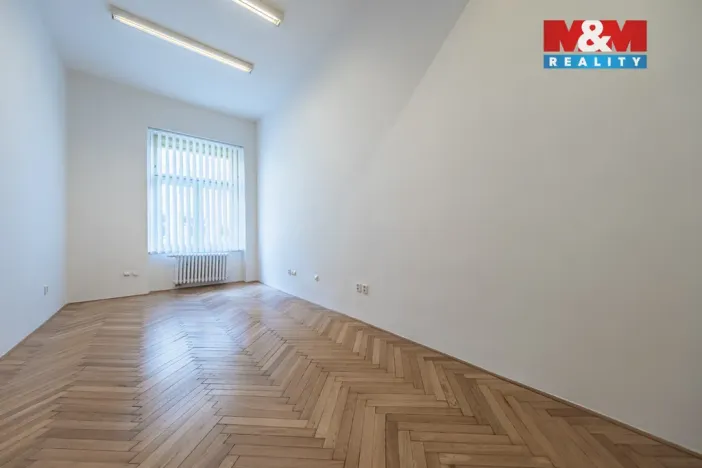 Pronájem kanceláře, Praha - Vinohrady, náměstí Míru, 74 m2