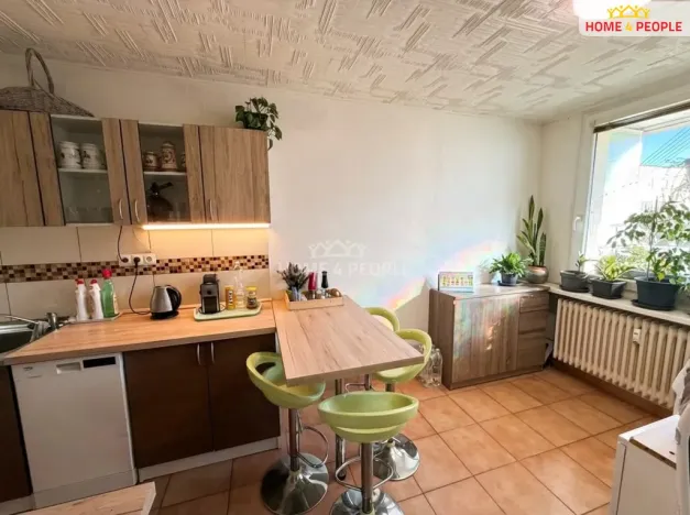 Prodej bytu 3+1, Jince, Zborovská, 70 m2