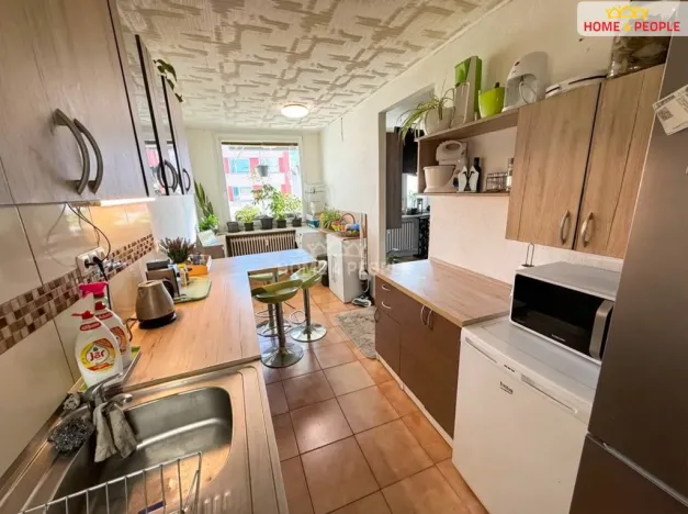 Prodej bytu 3+1, Jince, Zborovská, 70 m2