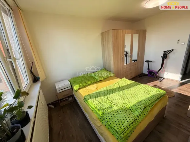 Prodej bytu 3+1, Jince, Zborovská, 70 m2