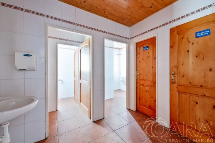 Pronájem restaurace, Planá nad Lužnicí - Lhota Samoty, Soukeník, 210 m2