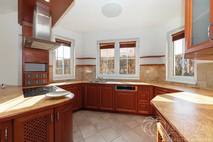 Prodej rodinného domu, Dolní Břežany, K Písnici, 98 m2