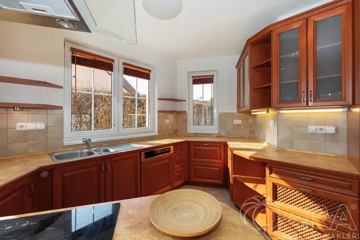 Prodej rodinného domu, Dolní Břežany, K Písnici, 98 m2