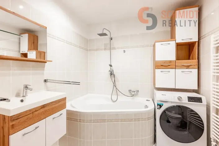 Pronájem bytu 3+1, Valtice, Lázeňská, 79 m2