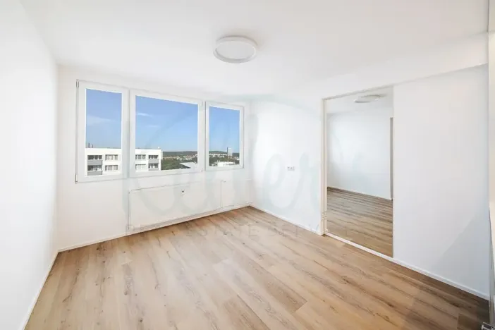 Prodej bytu 1+kk, Praha - Vokovice, Evropská, 24 m2