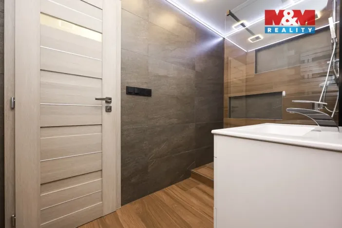 Prodej bytu 3+1, Šumperk, Finská, 72 m2