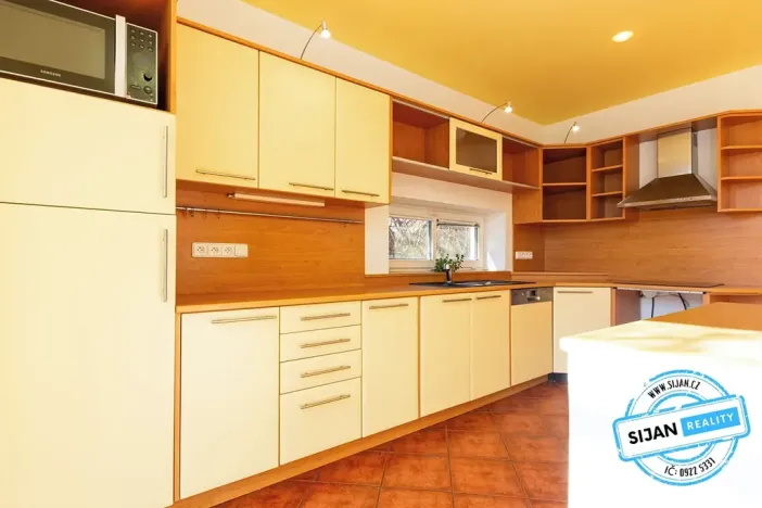 Prodej rodinného domu, Chvalíkovice, České školy, 180 m2