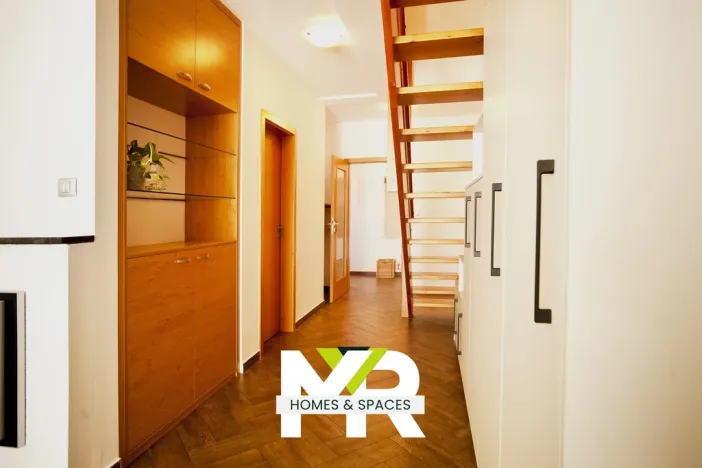 Prodej rodinného domu, Králův Dvůr, Na Výsluní, 119 m2