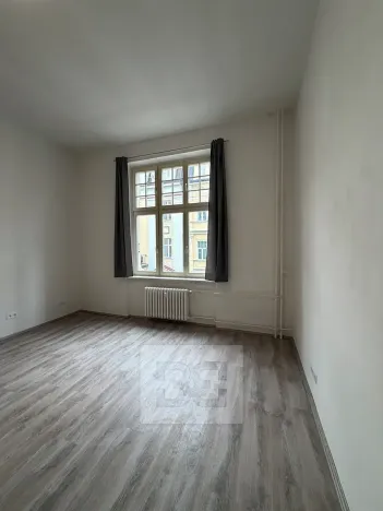 Pronájem bytu 2+1, Karlovy Vary, Koptova, 55 m2