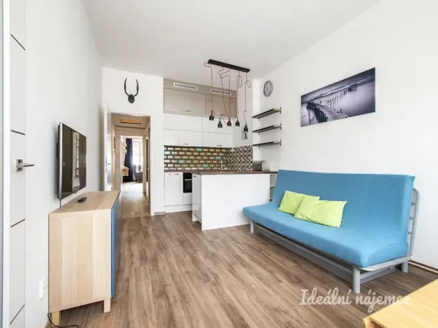 Pronájem bytu 2+kk, Praha - Karlín, Křižíkova, 49 m2