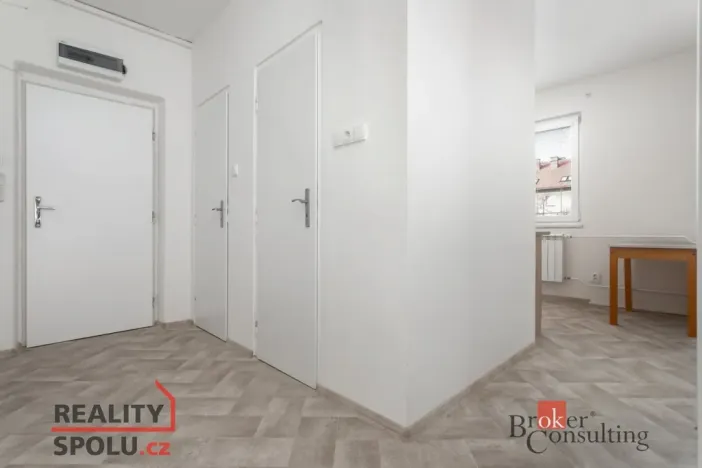 Pronájem bytu 2+1, Ostrava - Poruba, Porubská, 56 m2