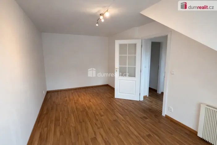 Pronájem bytu 2+kk, Kolín - Kolín V, Ke Hřbitovu, 50 m2