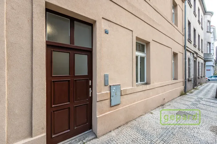 Pronájem bytu 1+1, Praha - Smíchov, Pod Barvířkou, 32 m2