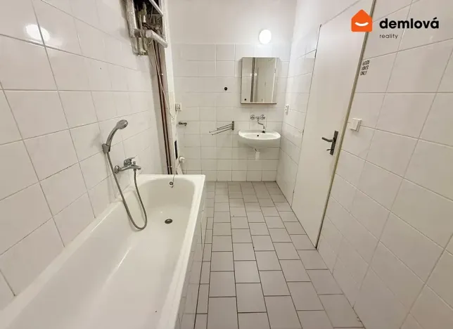 Pronájem bytu 2+kk, Praha - Bubeneč, Jugoslávských partyzánů, 51 m2