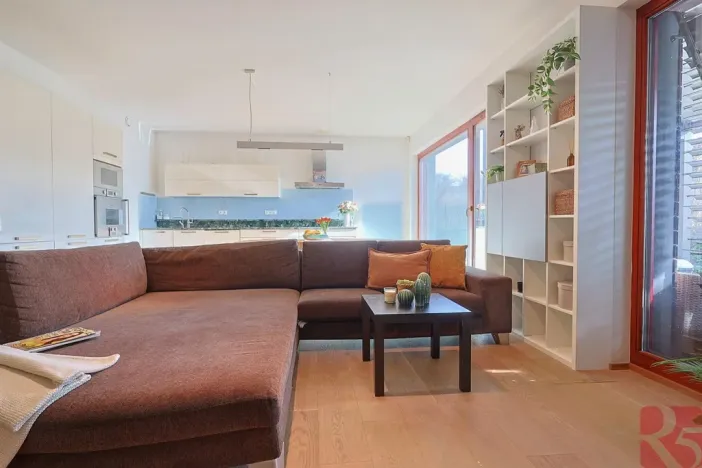 Prodej bytu 4+kk, Praha - Uhříněves, V bytovkách, 116 m2