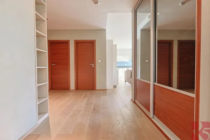 Prodej bytu 4+kk, Praha - Uhříněves, V bytovkách, 116 m2