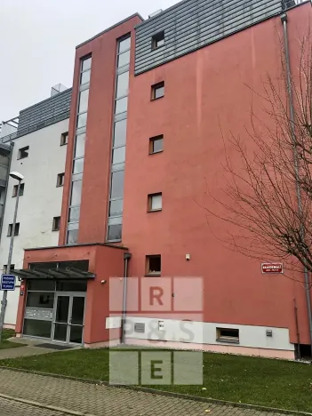 Pronájem bytu 3+kk, Praha - Liboc, Naardenská, 97 m2