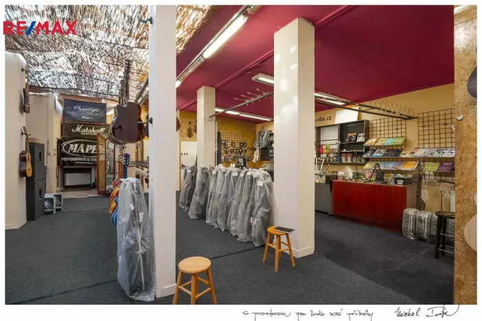 Pronájem obchodního prostoru, Zlín, třída Tomáše Bati, 198 m2