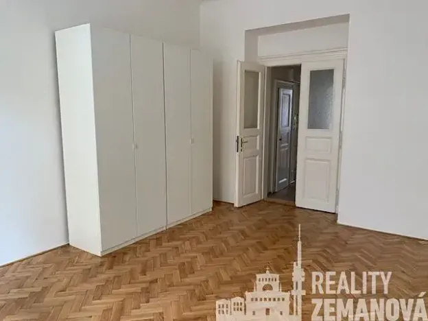 Pronájem bytu 1+1, Praha - Vinohrady, Řipská, 48 m2