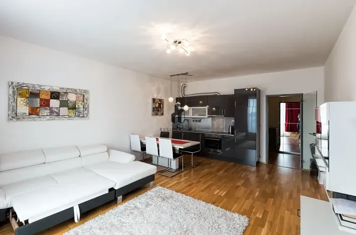 Pronájem bytu 1+kk, Praha - Vinohrady, Korunní, 42 m2