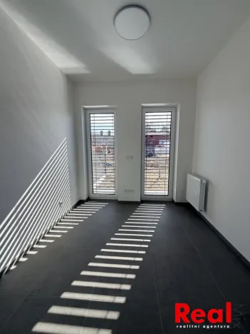 Pronájem bytu 3+kk, Pohořelice, U Kasáren, 69 m2