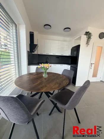 Pronájem bytu 3+kk, Pohořelice, U Kasáren, 69 m2