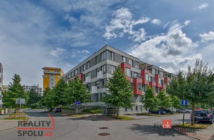 Pronájem bytu 1+kk, Praha, Trmická, 40 m2