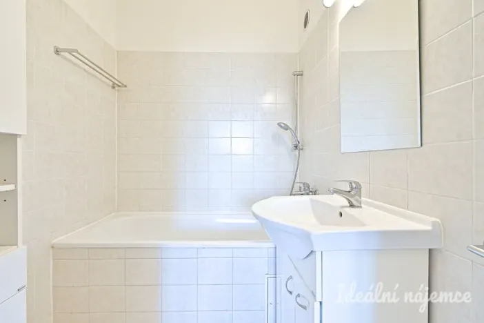 Pronájem bytu 3+1, Brno, Čejkovická, 65 m2