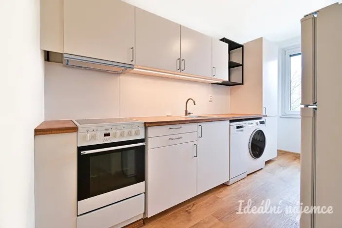 Pronájem bytu 3+1, Brno - Židenice, Čejkovická, 65 m2