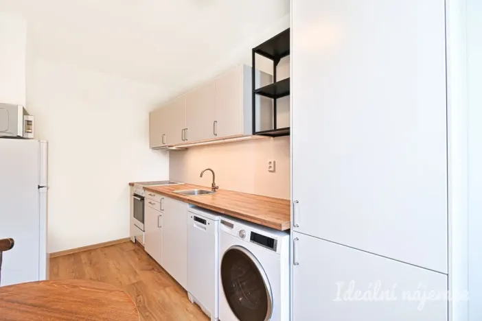 Pronájem bytu 3+1, Brno - Židenice, Čejkovická, 65 m2