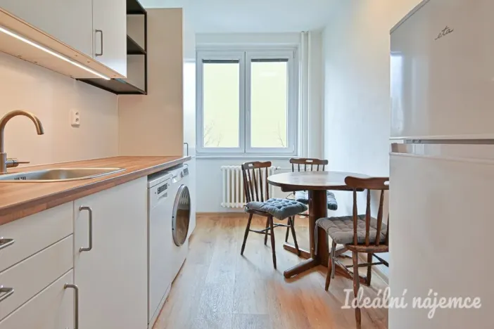 Pronájem bytu 3+1, Brno - Židenice, Čejkovická, 65 m2