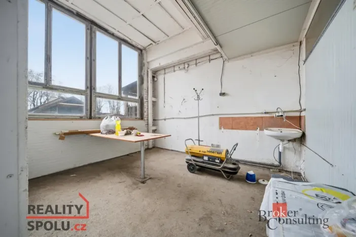 Pronájem skladu, Stěžery, 146 m2