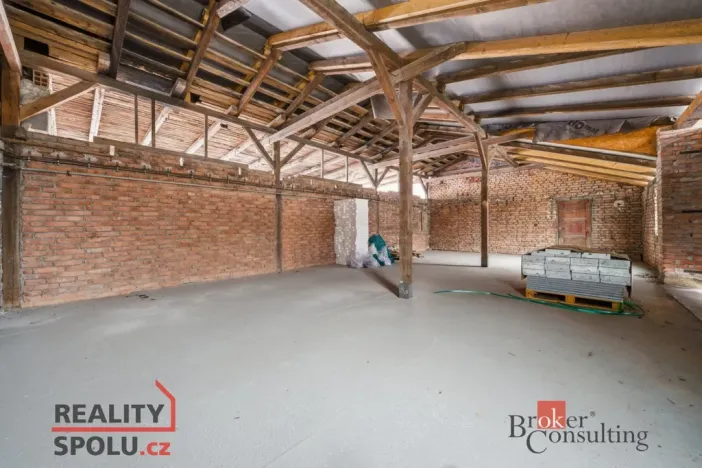 Pronájem skladu, Stěžery, 82 m2