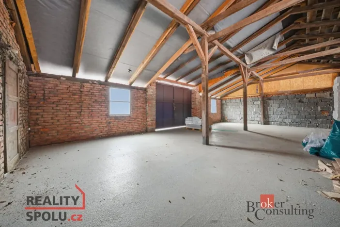 Pronájem skladu, Stěžery, 82 m2