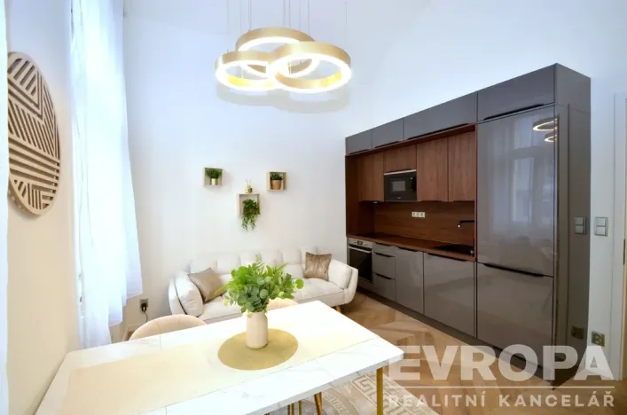 Pronájem bytu 2+kk, Praha - Vinohrady, U Zvonařky, 40 m2