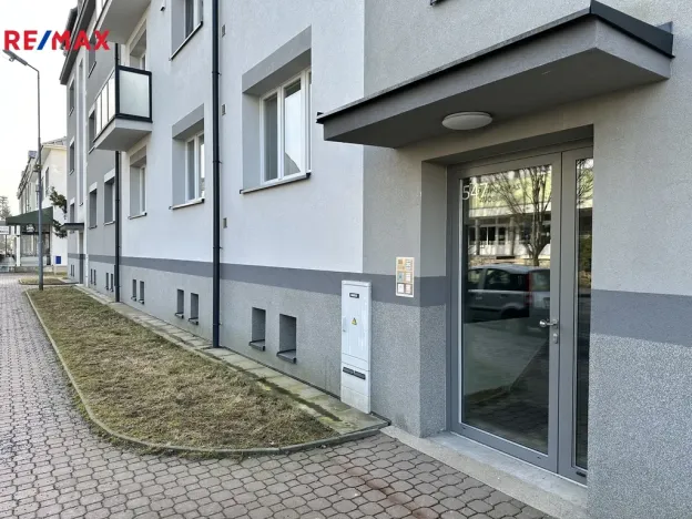 Pronájem bytu 2+1, Náměšť nad Oslavou, Husova, 50 m2